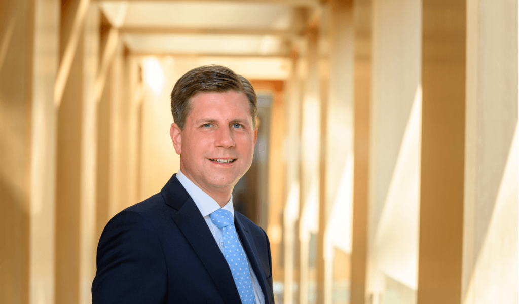 Dr. Henning Bergmann
